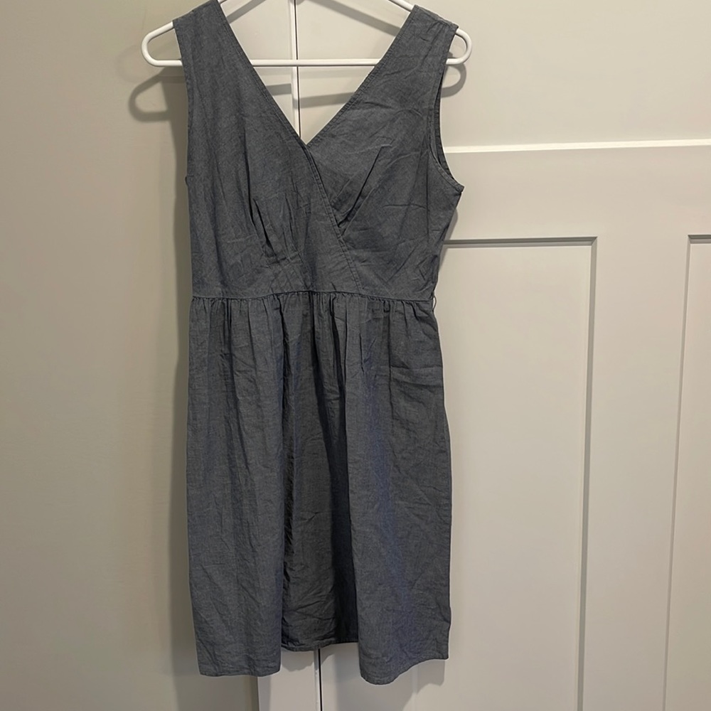 Outback Red V-Neck Chambray Dress size 2